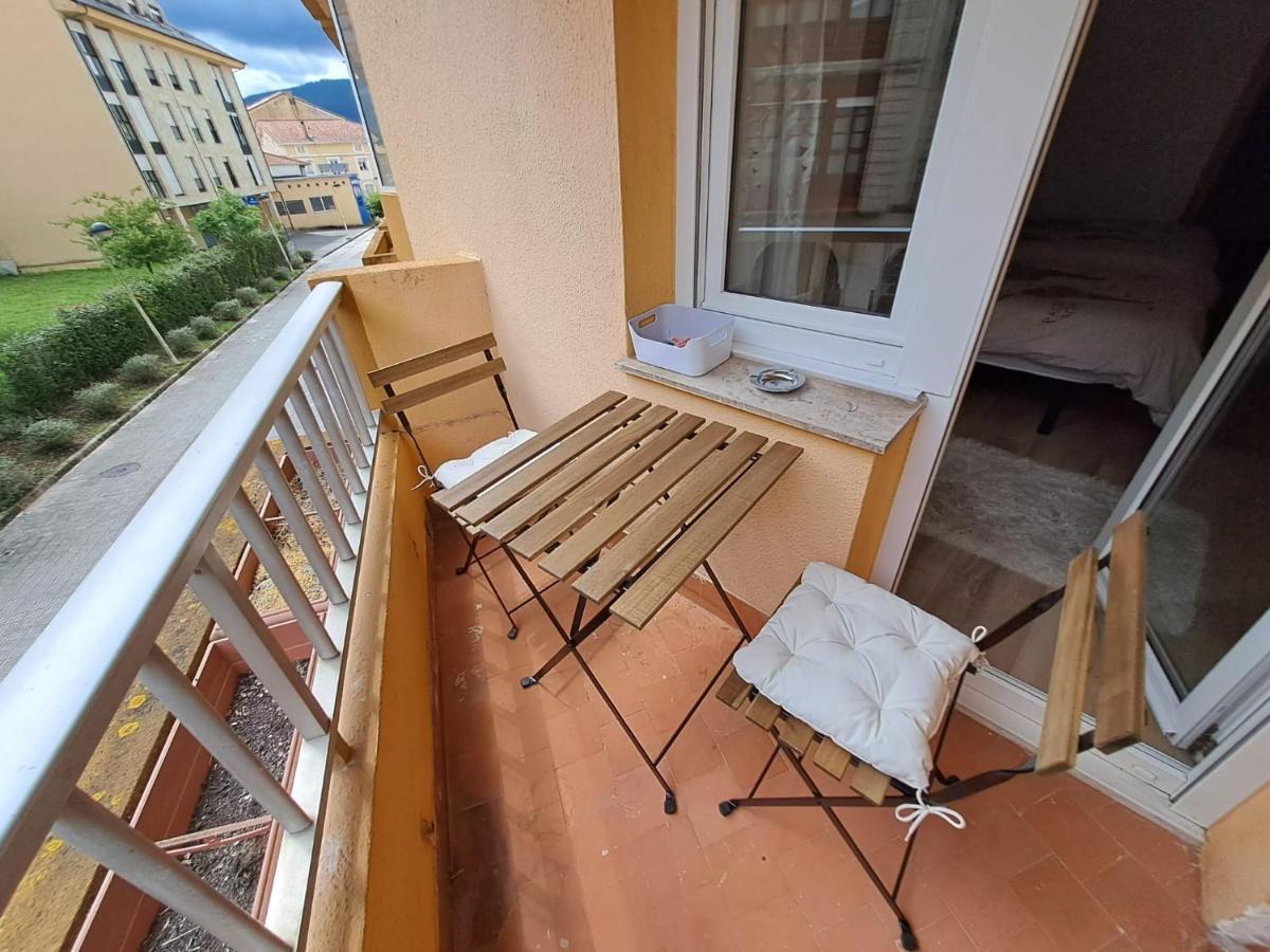 Apartamento De 120M2 Al Lado De Cabarceno Saron Exterior foto