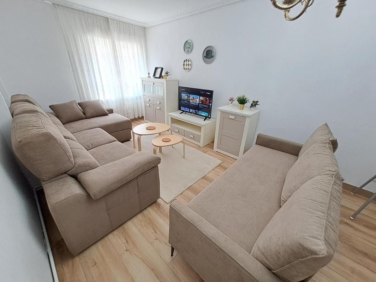 Apartamento De 120M2 Al Lado De Cabarceno Saron Exterior foto