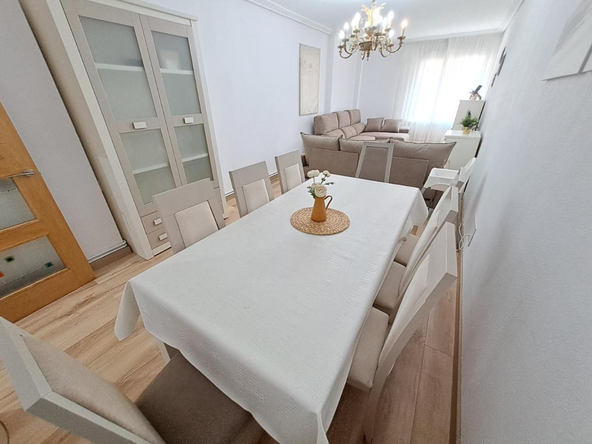 Apartamento De 120M2 Al Lado De Cabarceno Saron Exterior foto